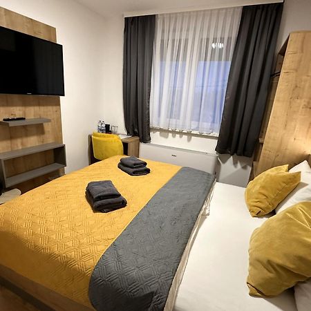 Roomsb Slavonski Brod Exterior photo