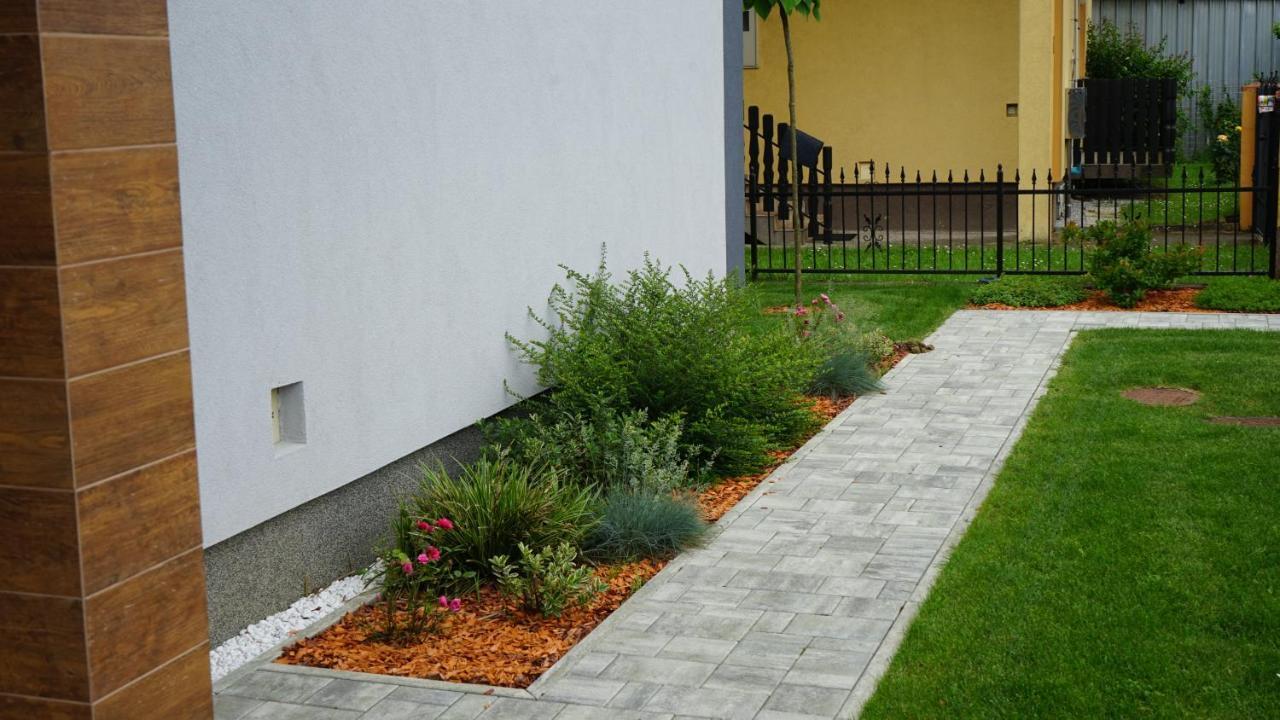 Roomsb Slavonski Brod Exterior photo